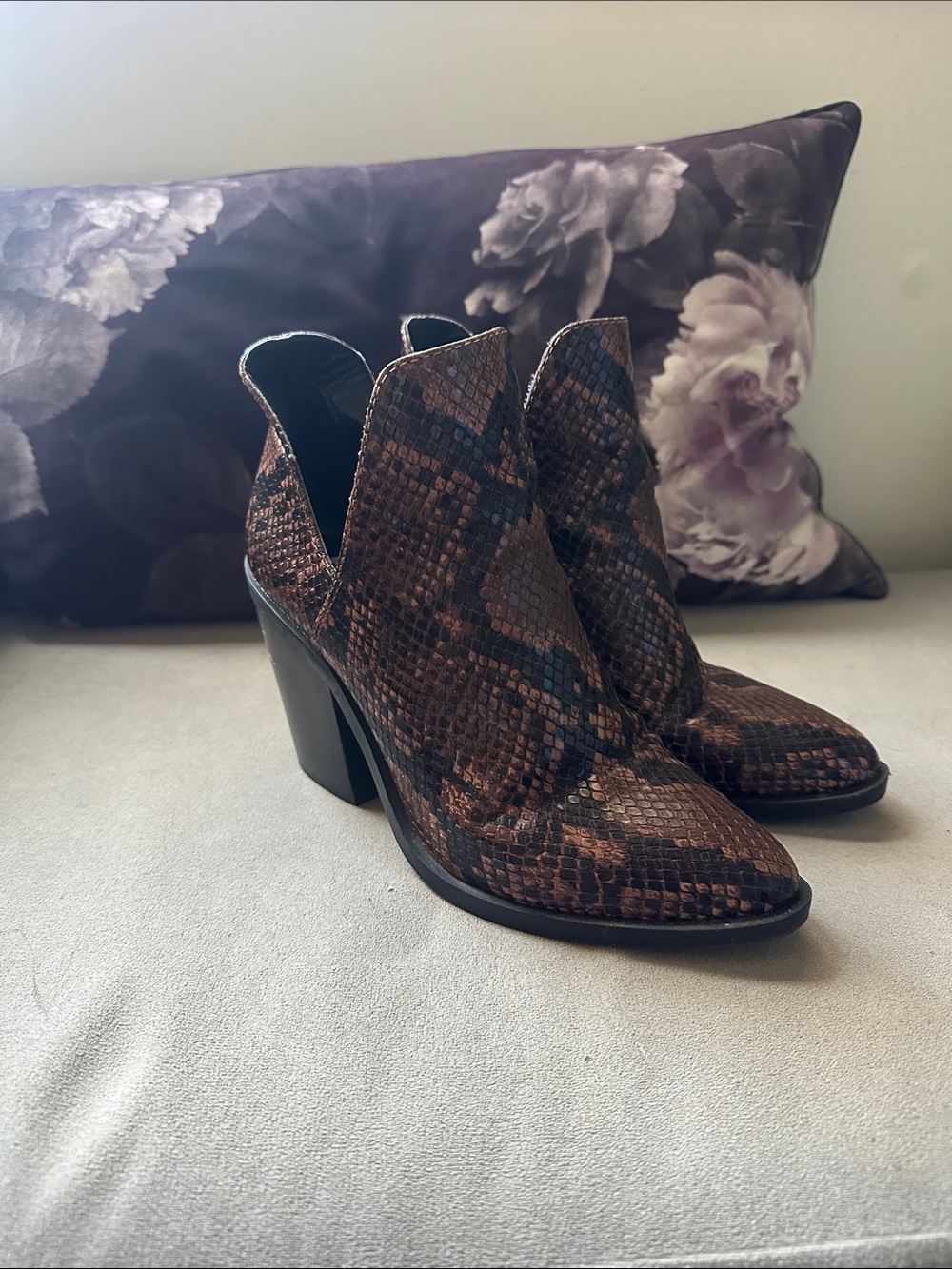 Steve Madden Brown Snakeskin Pointed Booties